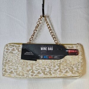 Wild Eye Designs Trendy Wine Lunch Hot Cold Animal Print Zip Top Travel Bag